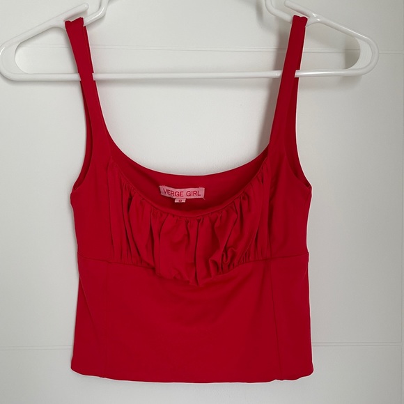 CropTop - Picture 1 of 4